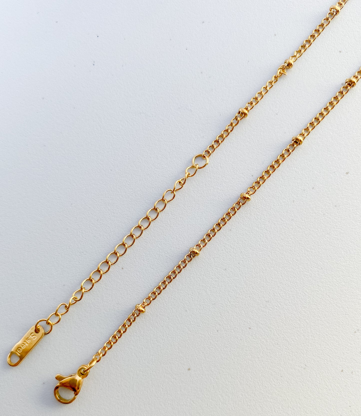 Plain Dotted Necklace