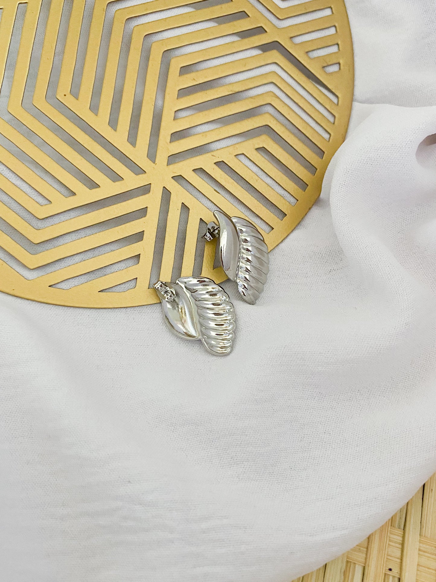 Large Ribbed Seashell Earrings - Silver