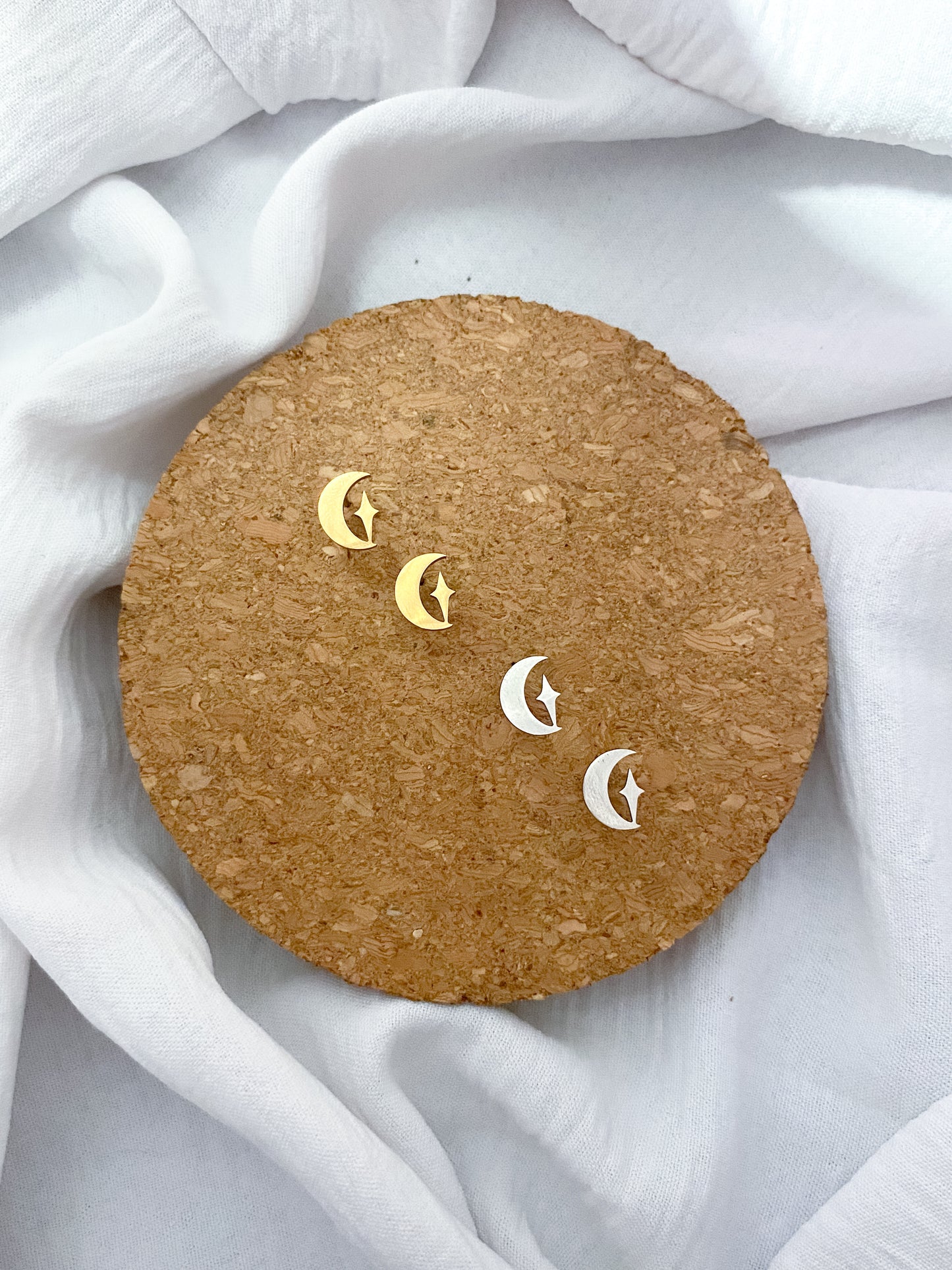 Shining Crescent Stud Earrings