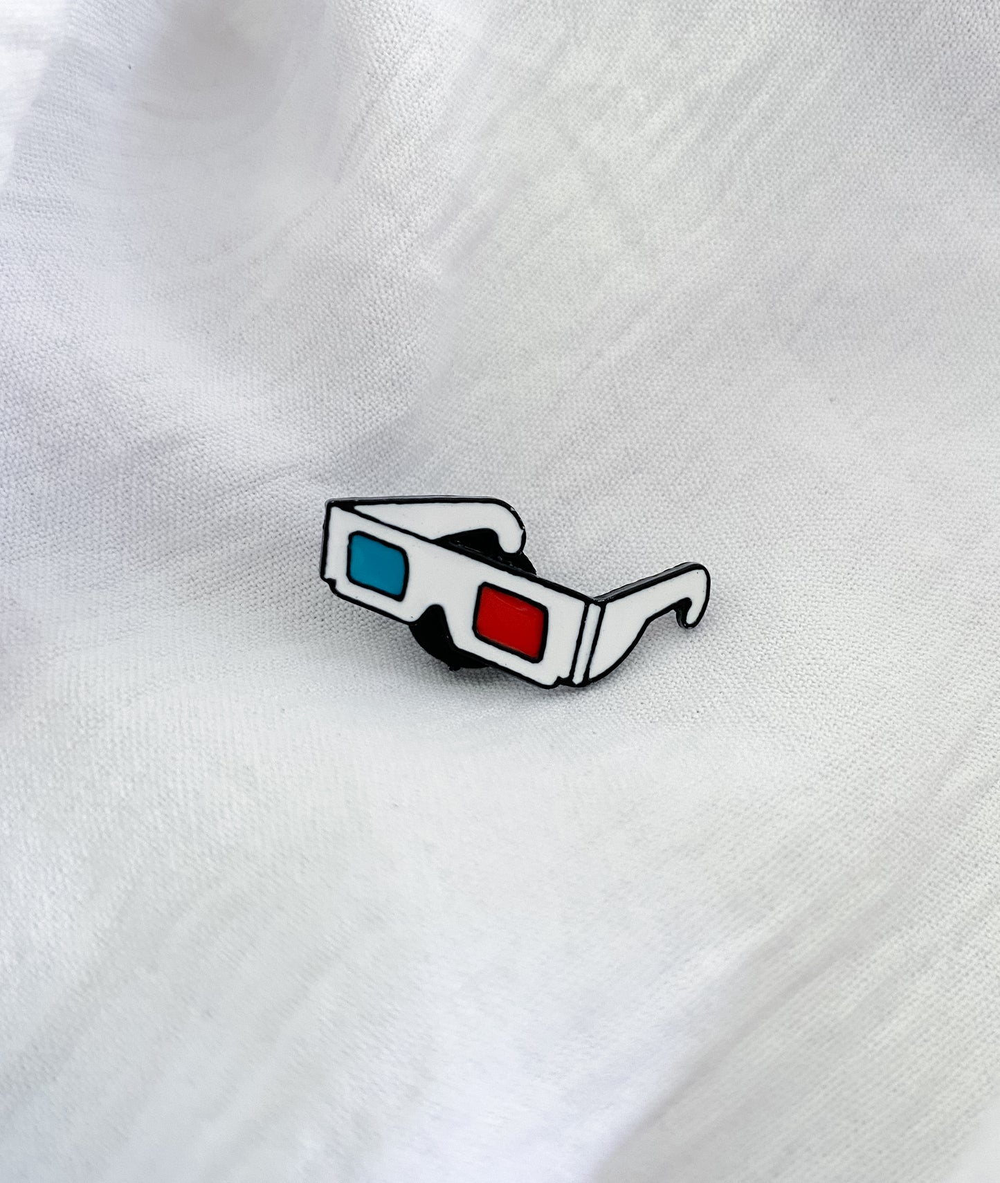 3D Glasses Pin