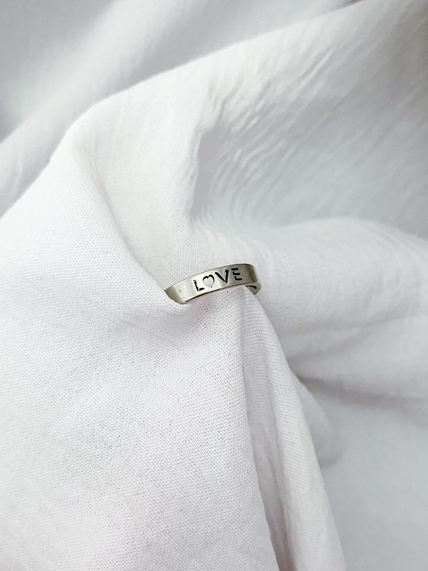 Cutout LOVE Ring (Thin Band) - Silver