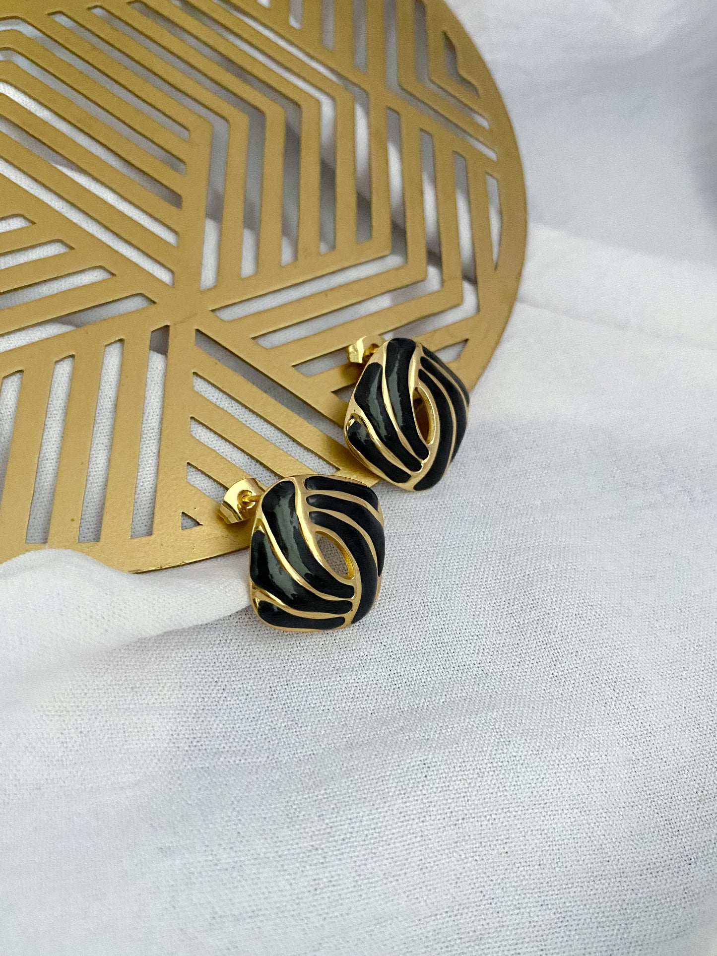 Large Diamond Shaped Earrings - Black & Gold