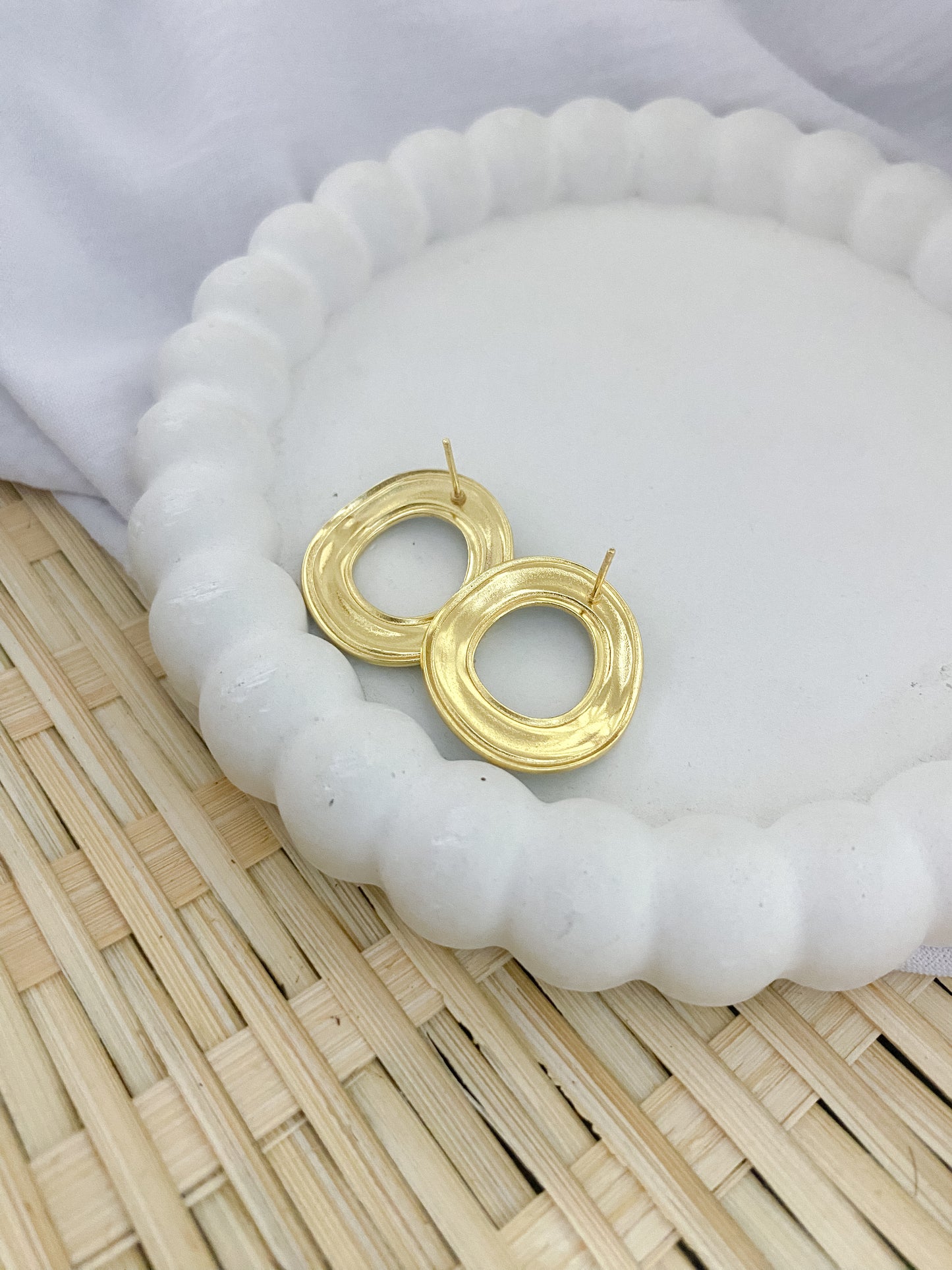 Large Disk Black Earrings - Gold