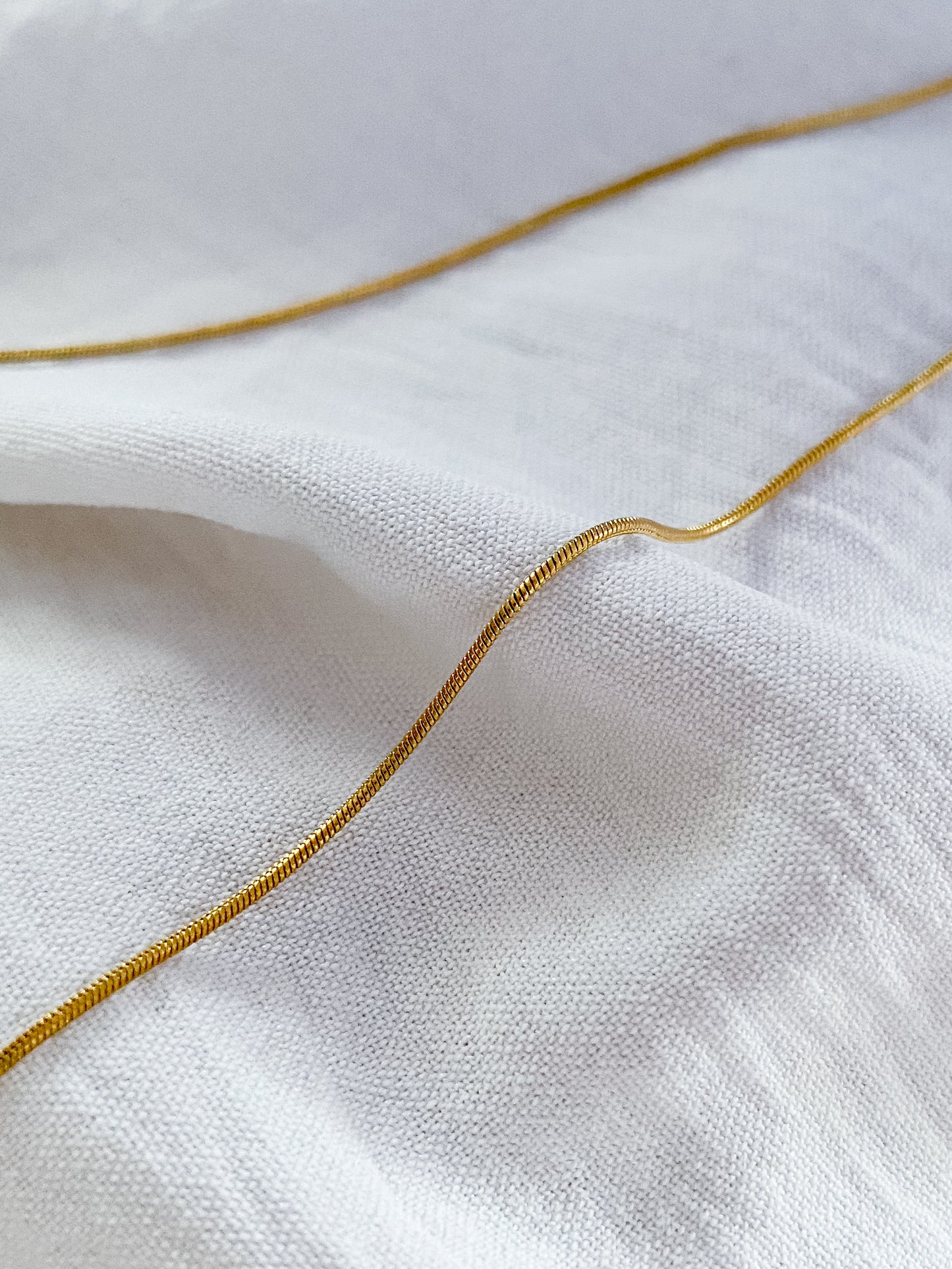 Sleek Rounded Chain Necklace - Gold