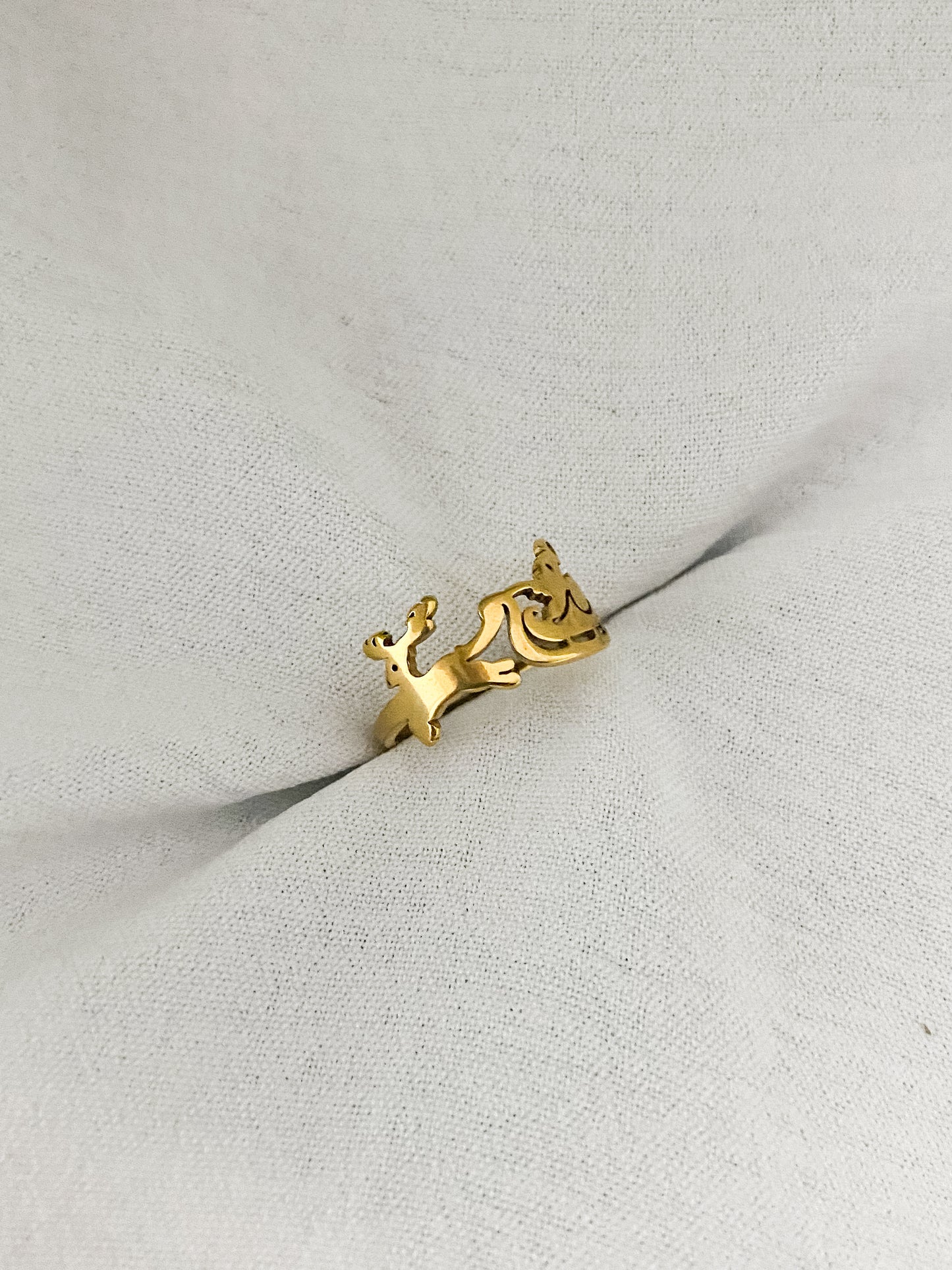 Santa’s Sleigh Ring - Gold