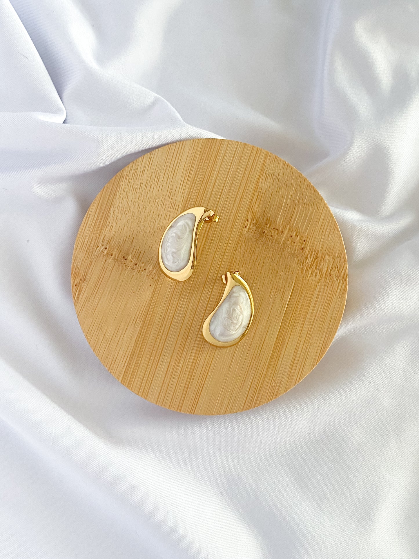 Large Creamy Droplet Earrings - Gold