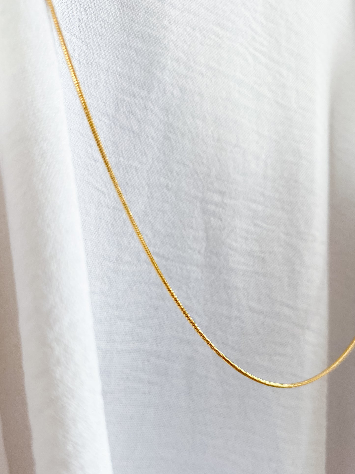 Sleek Rounded Chain Necklace - Gold