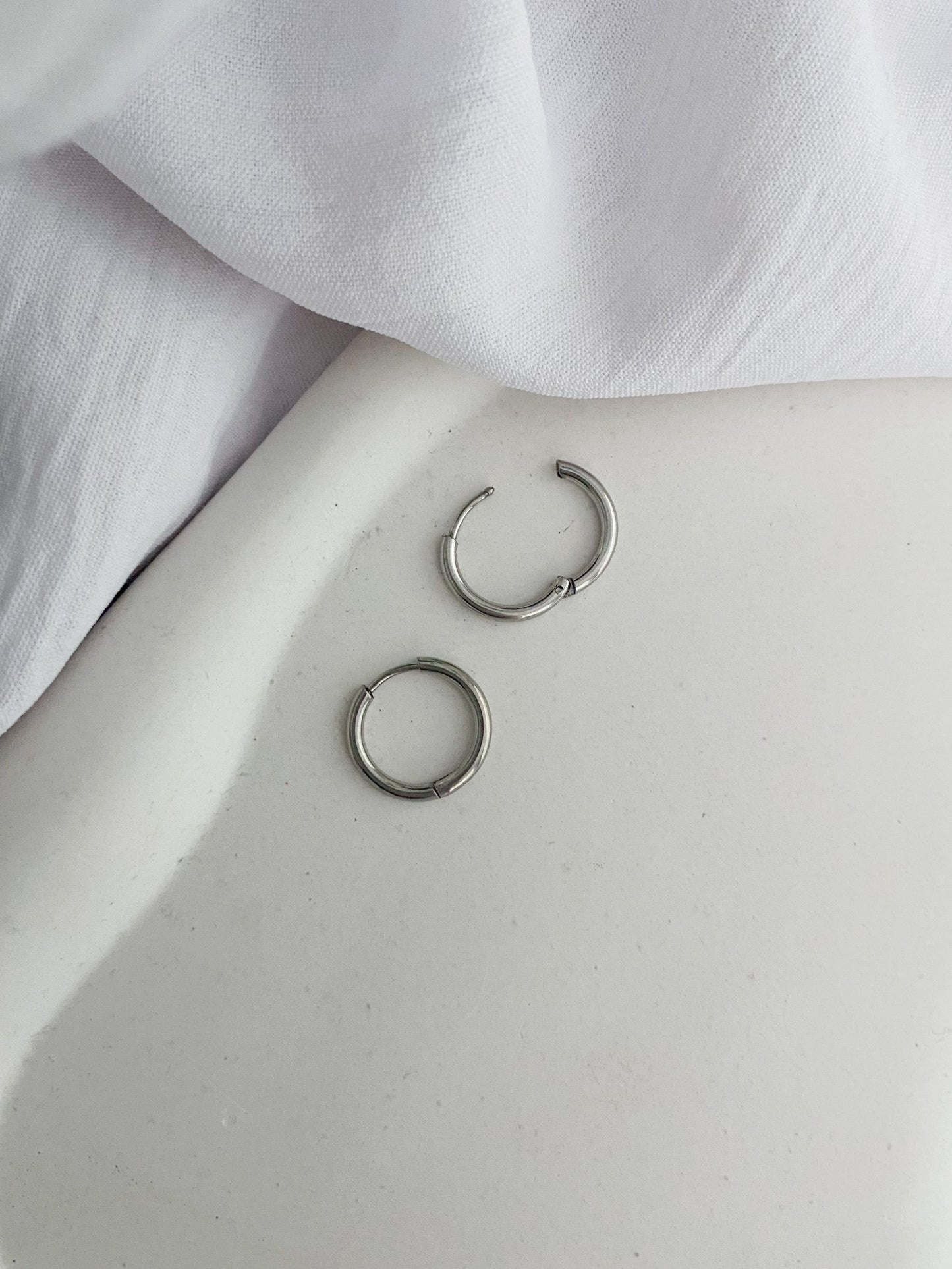 Medium Sleeper Earrings - Silver