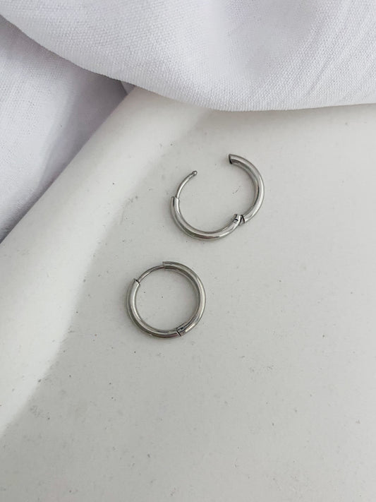 Medium Sleeper Earrings - Silver