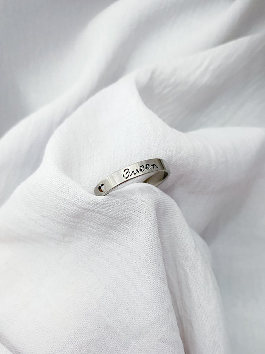 Queen Cut-Out Ring - Silver