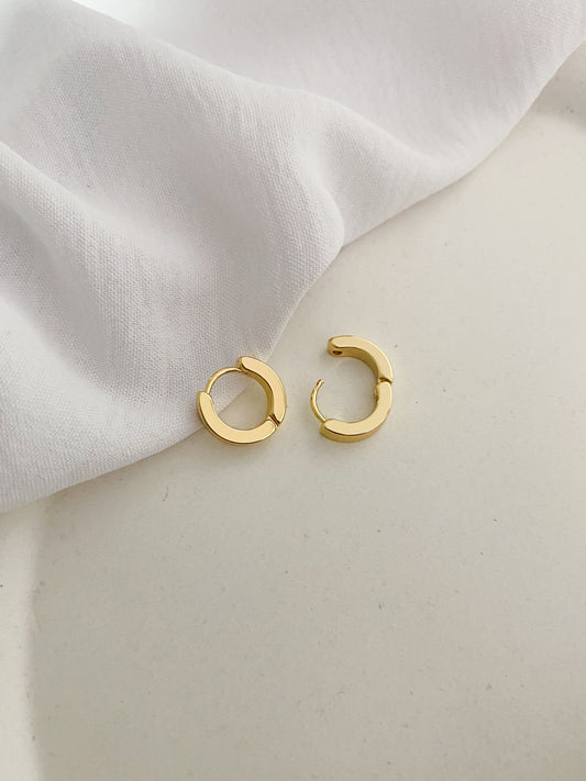 Blocked Circle Sleeper Earrings - Gold