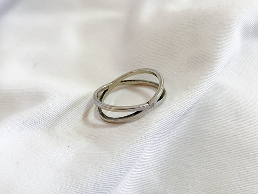 Crossed Ring - Silver