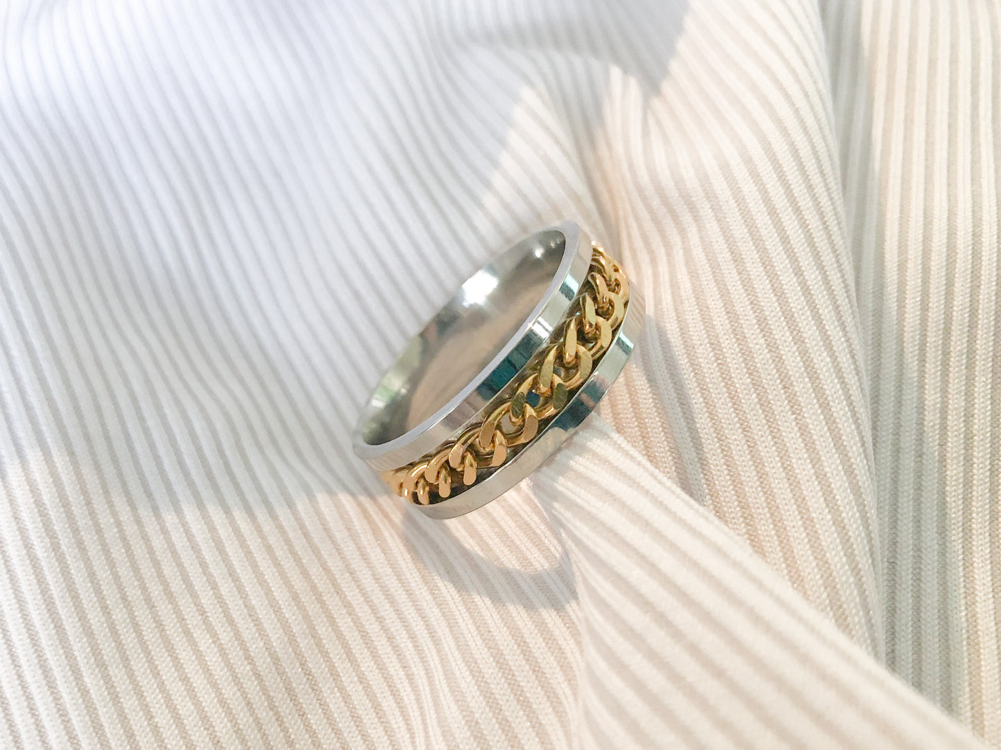 Chain Fidget Ring: Gold-On-Silver